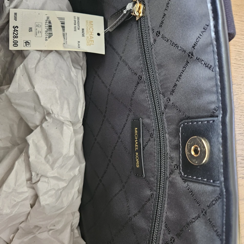 Michael Kors Black Tote Bag - Picture 4 of 6